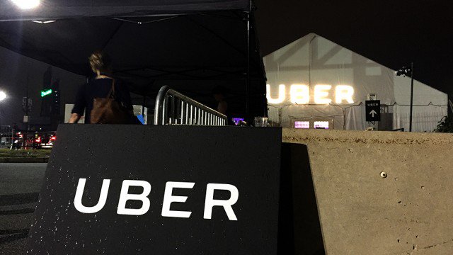 thehill's tweet photo. Drivers urge Uber CEO to step down from Trump advisory council in protest of travel ban https://t.co/8NlmfmZGOw https://t.co/gbHV5AumHA