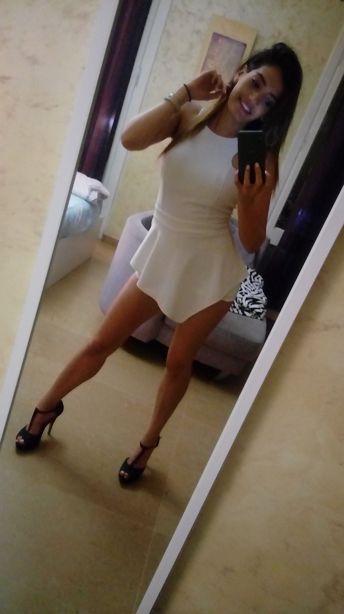 Aqui poniendome guapa 😎 https://t.co/LGsqAZ6une