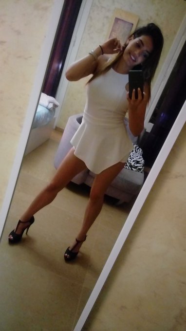 Aqui poniendome guapa 😎 https://t.co/LGsqAZ6une<a href="/tag/pajarenfe"class="tags"><span>#pajarenfe</span></a>