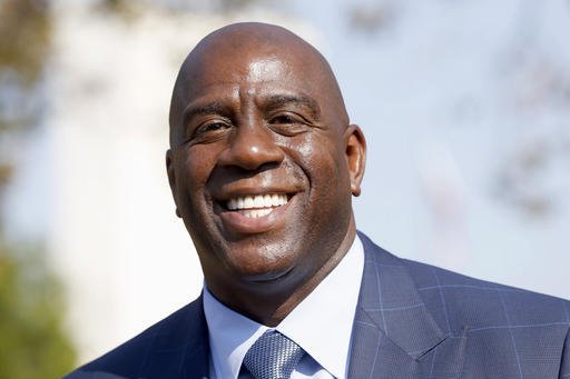 BleacherReport's tweet photo. Lakers announce that Magic Johnson will return to the franchise  to advise team ownership https://t.co/WvfRT5mS5K https://t.co/N8lJCVRUVj