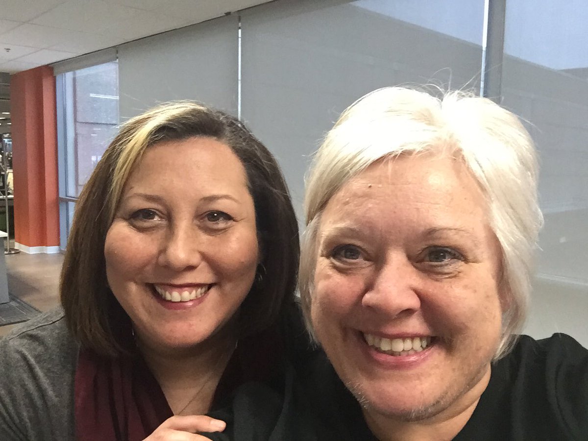 jonipawlikowski's tweet image. #TUProud #TPPartner @quntut13 time!  #funatwork #TeamLCC #ThankfulThursday