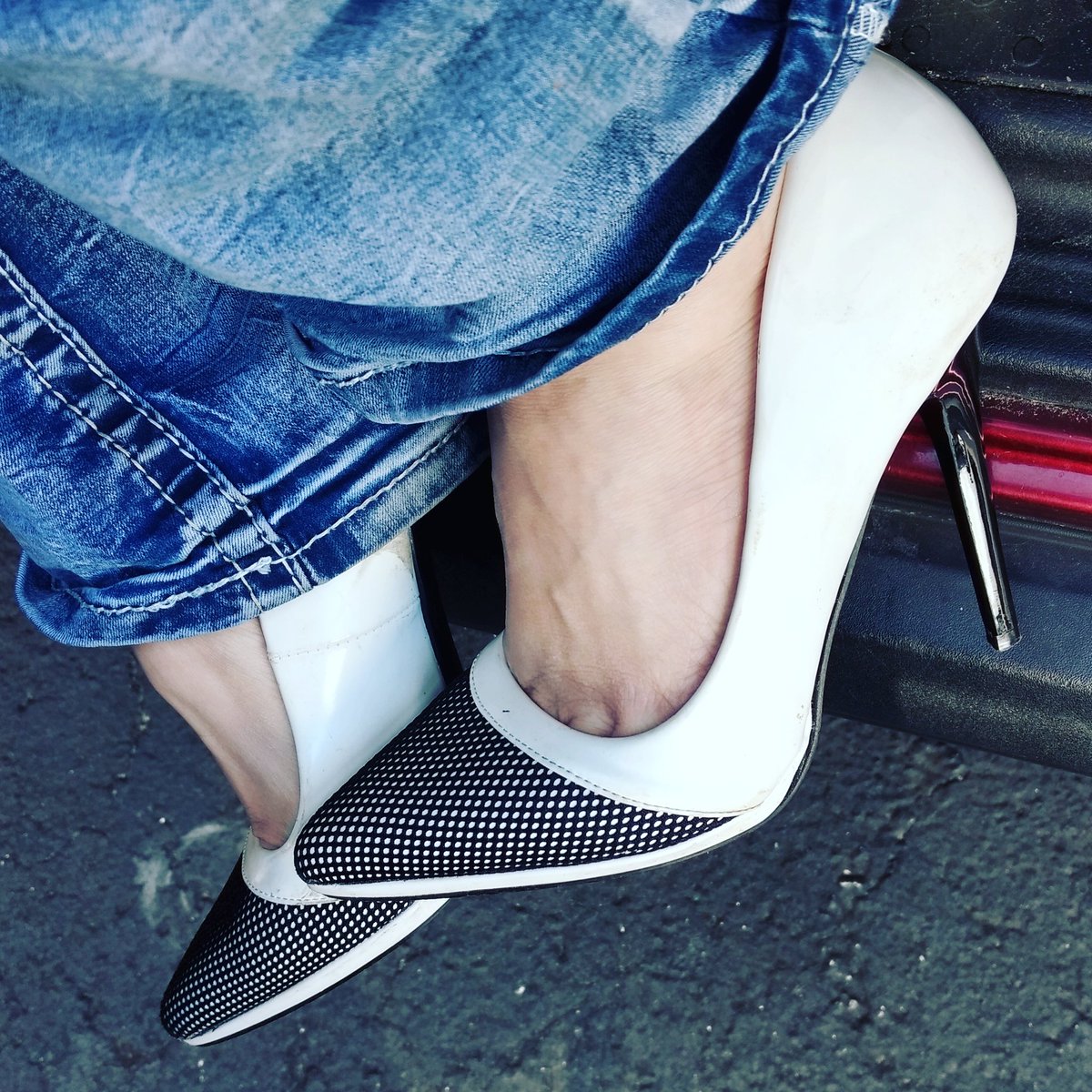 gothicsushii's tweet photo. #footporn challenge!
All of February I will be rocking #highheals :O @SushiiXhyvette is trying to kill me! #feet #footfetish #footy #pumps https://t.co/eUWLq0CjDB
