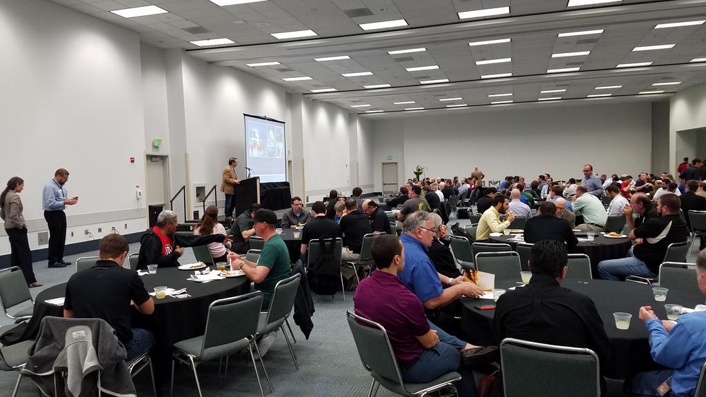 CALSSA_org's tweet photo. At @SOMOConference, Keynote about to start featuring @DelChiaroSolar! https://t.co/2V1NPq896B