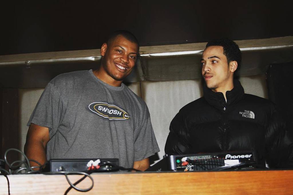 djvinceadams's tweet photo. #TBT #2007 #Timbuck2 #Blessings #Chicago #iLoveBeingInVINCEable #oldschool #hiphop #PeaceT… https://t.co/RSj3dcL6Jl https://t.co/Y6AN2IhwFb