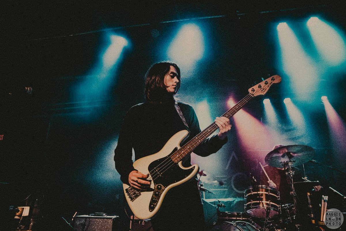 maggielndnphoto's tweet photo. Throwback to @BeachWeather at Baltimore Soundstage this past November! #beachweather https://t.co/4D8g8omxWE