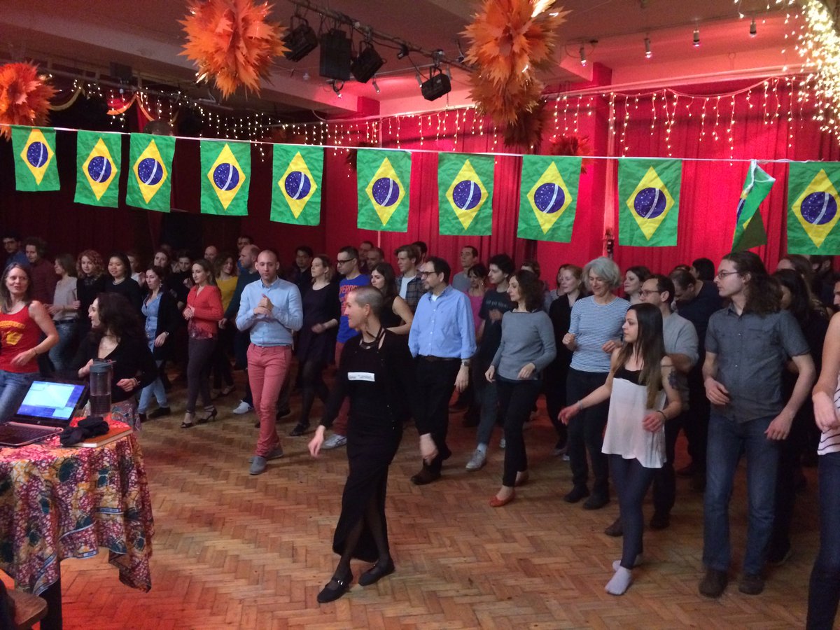 ForroFamily's tweet image. So many people at our class on Saturday. #forroclass