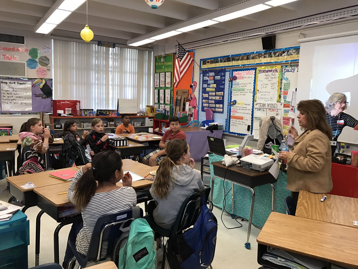 AngelWings4aDay's tweet photo. Brooker Elem. has an after school writing club so students can write like an author or publicist as they #preparestudentsforlife @HCPSArea5 https://t.co/uqFf5nx6tU