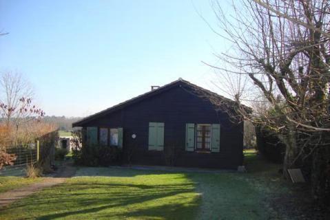 1st4FrenchProp's tweet image. Property in #Cercoux, #Poitou_Charentes, 84,000 euros  £71,751: Ref: PI20145LW; Pretty barn conversion with garden… dlvr.it/NGs6wf