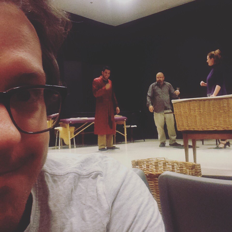 TimothyNeverTim's tweet photo. Rosalinde and Alfred are up to no good. No. Good. #GCBYAP17 #FMOpera @FMOpera https://t.co/nukxVKKRQP