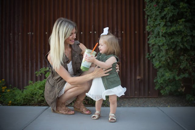 CMMotherhood's tweet photo. Cutest #mamaandmini vests! #mommyandme https://t.co/uY40m3GI6A https://t.co/JtIXQUj45m