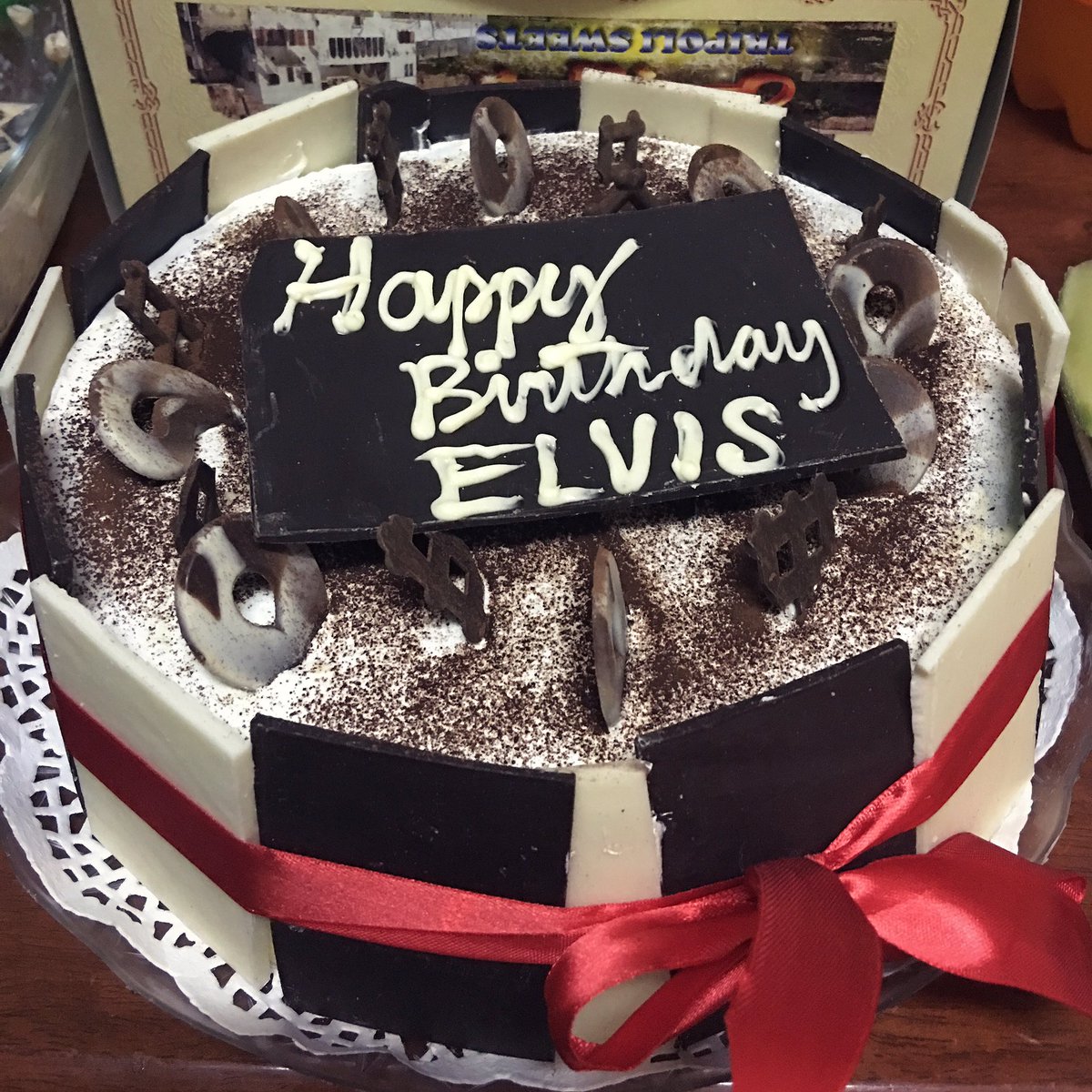 bhebe_ganda's tweet photo. #birthday #happybirthday #happybirthdayelvis #thanksforinviting https://t.co/b2dkkCtWLO