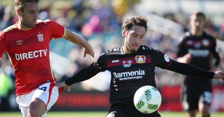 RadioSportChile's tweet photo. FÚTBOL | TAS confirmó suspensión por cuatro meses para @hakanc10 por ruptura de contrato, perdiéndose lo que resta de #Bundesliga https://t.co/kjuvHZKlm6