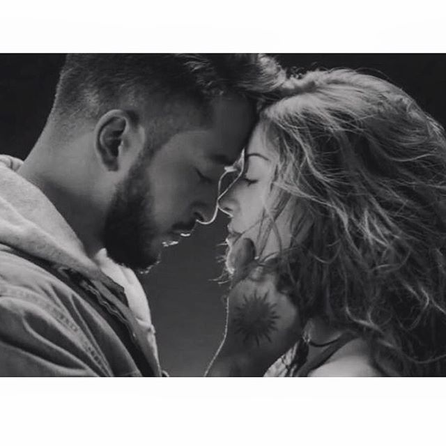 NewAge_17's tweet photo. Comment dire le nouveau clip #abimes de @Slimaneoff et @LeaCastelMusic , il est tt simplement sublime 👌et la chanson un ptit bijou❤ https://t.co/pjgaGFEgMv