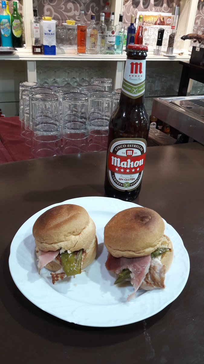 ¿Intolerante al gluten? Don't worry! Mini serranitos sin gluten acompañado de cerveza sin gluten! #intolerantes #singluten #freegluten