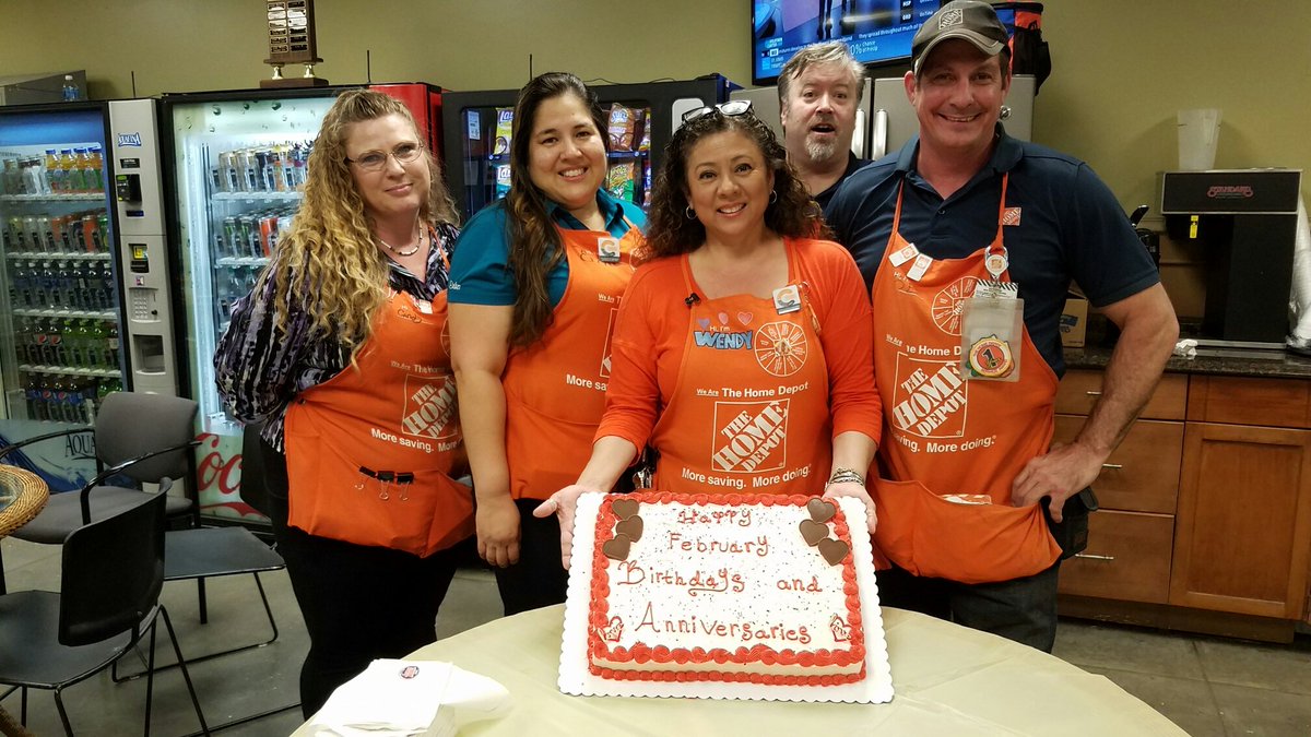 egoyes's tweet photo. Celebrating February Birthdays &amp; Anniversaries @ #str6934 🎂🎈 https://t.co/0ul6QLym3K