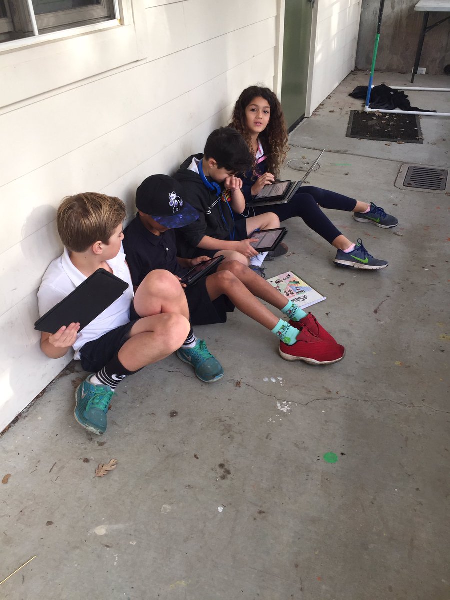 jkjones's tweet photo. 4th Grade #inquiry of #lightandsound #BeCurious @HillbrookSchool @Hillbrook4th https://t.co/UnxkCsux5V