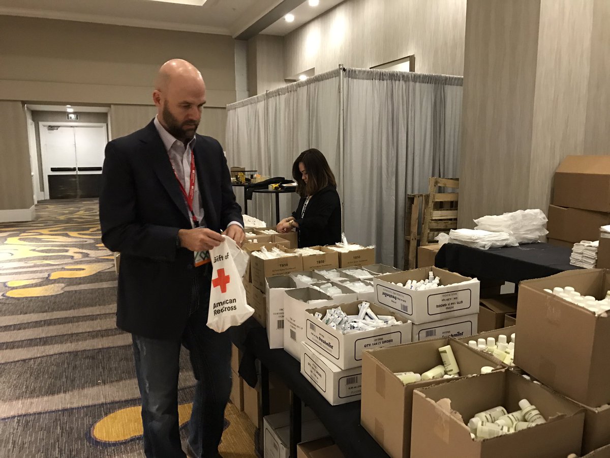 ARQWEALTH's tweet photo. Partner @jaynrobinson helping Red Cross make kits for military veterans. #NationalLINC #ARQWealth https://t.co/gn3fmHZj0l