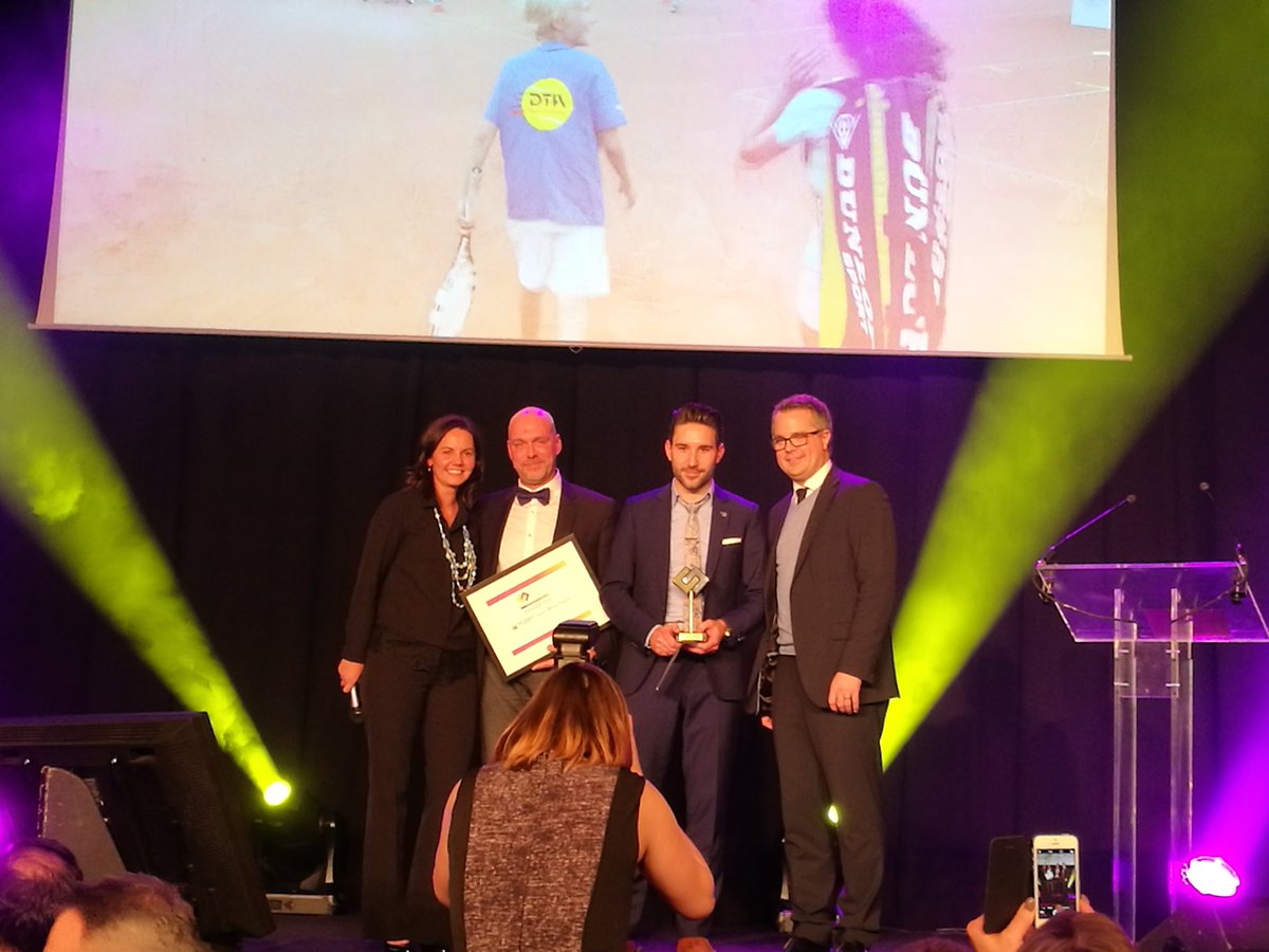 maartenthibaut's tweet photo. Proficiat, fรฉlicitations @BNPPFBelgie: Best Sport Sponsorship Belgium ! #WeAreTennis #ProudPartner #RSCA #BSA16 @BelSponsAwards https://t.co/MCIN9EL1gL