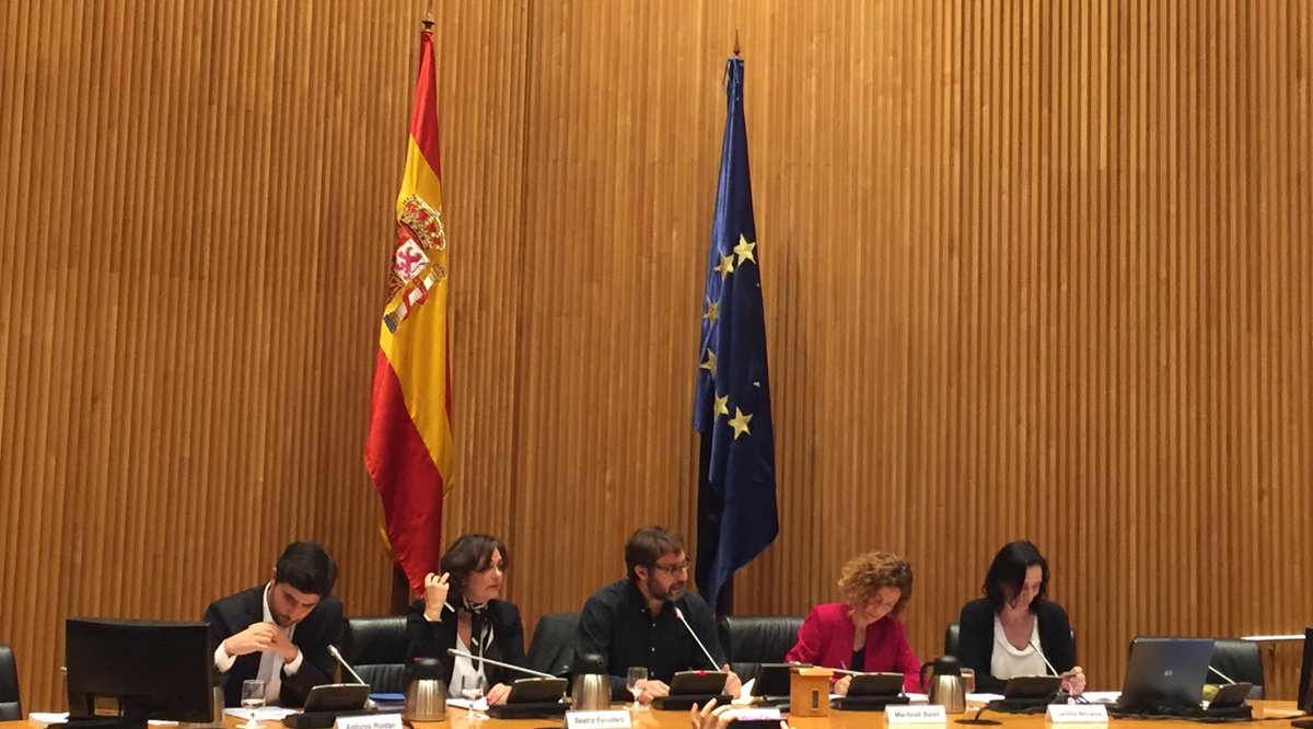 alexicu's tweet photo. Aquí algunas imágenes del evento #IDE2016 @funalternativas https://t.co/BASWZAjlD0