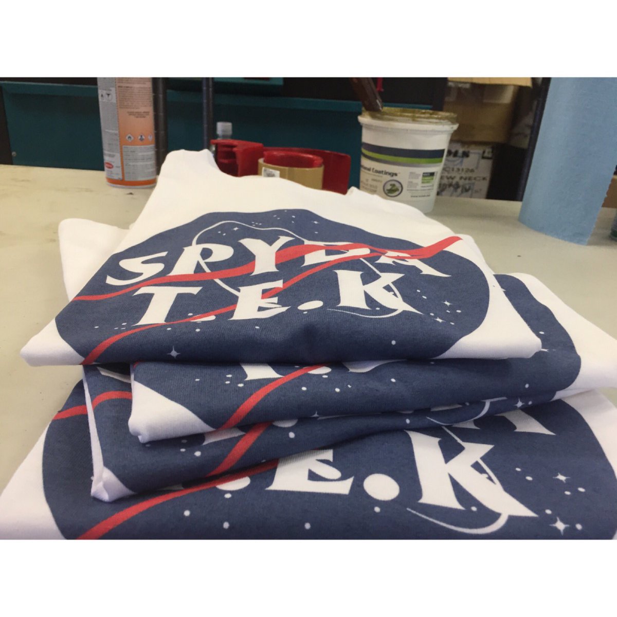 Dropping some new merch w/ <a href="/MueveloLA/">MUEVELO</a> . Goes up for sale MONDAY. ALL proceeds from this will go directly to the ACLU. 🙏