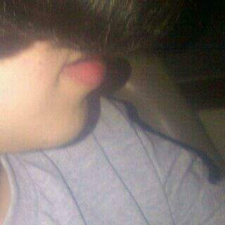 bndralhaj64's tweet photo. أشتهي کاس خمر بارد *beer*

-أمزح أمزح أنا لو أشرب إثنين سنتوب امشي
-وأتيح   "̮ :😂🙊 https://t.co/vSjeaOhcos