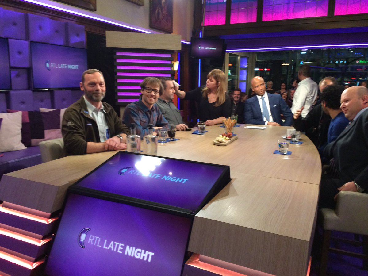 De laatste poeder op de neus van boswachter <a href="/andredonker/">André Donker</a> van de <a href="/marker_wadden/">Marker Wadden NPNieuwland</a> die straks bij <a href="/RTLLateNight/">.</a> alles vertelt over nieuwe natuur