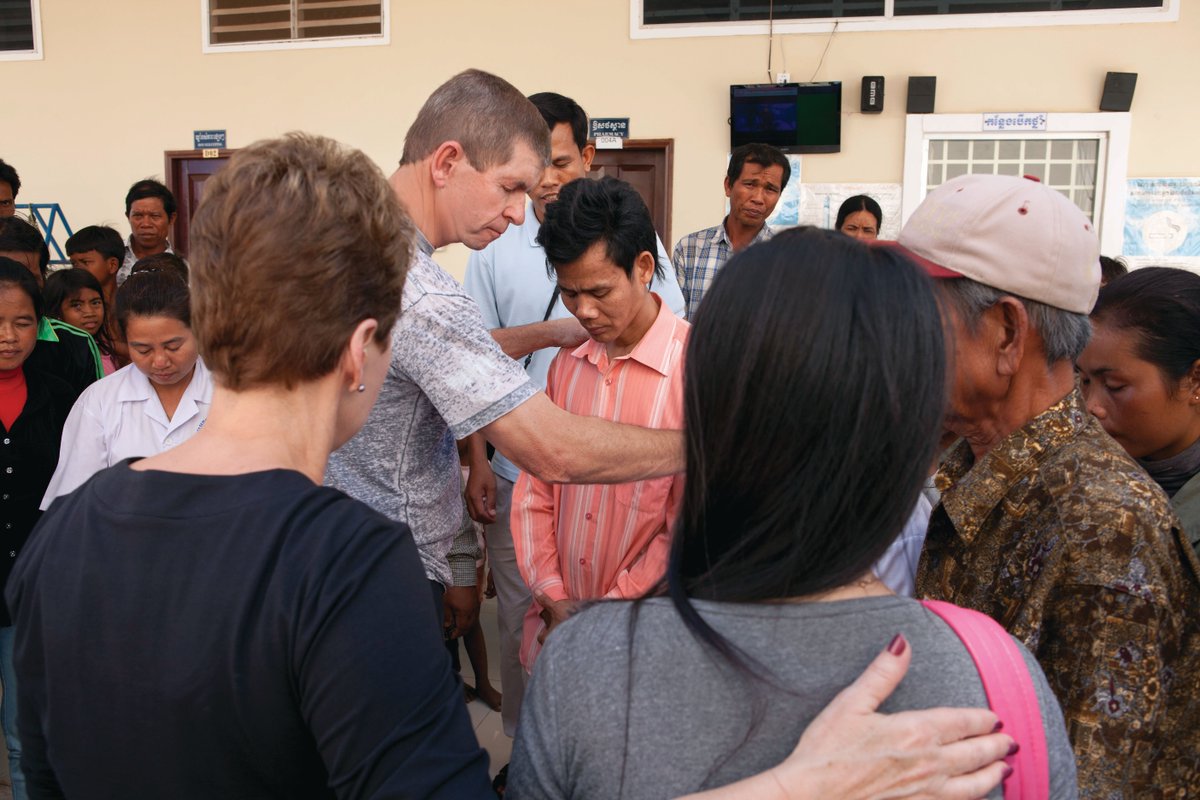 JoyceMeyer's tweet photo. Dave &amp; Joyce pray with people in Cambodia. #tbt #givehope https://t.co/Oi63ef8jbq