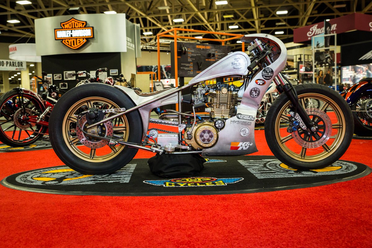 MotorcycleShows's tweet photo. Meet The Bee Hotch. A custom bike in the @JPCycles #UBCBS who won runner up in freestyle. Builders, what are you bringing to Minneapolis? https://t.co/jDHVQOaq17