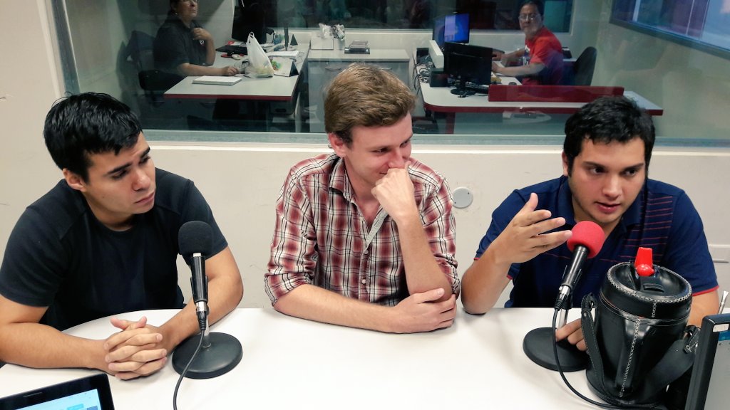1000_am's tweet photo. Nos visitan en #JarroCaféA1000, Emmanuel Corvalán y César Benítez, Estudiantes de la #FIUNA con @albertopio1 @fitoca7 @TukiFranco https://t.co/4gGsrETdsm