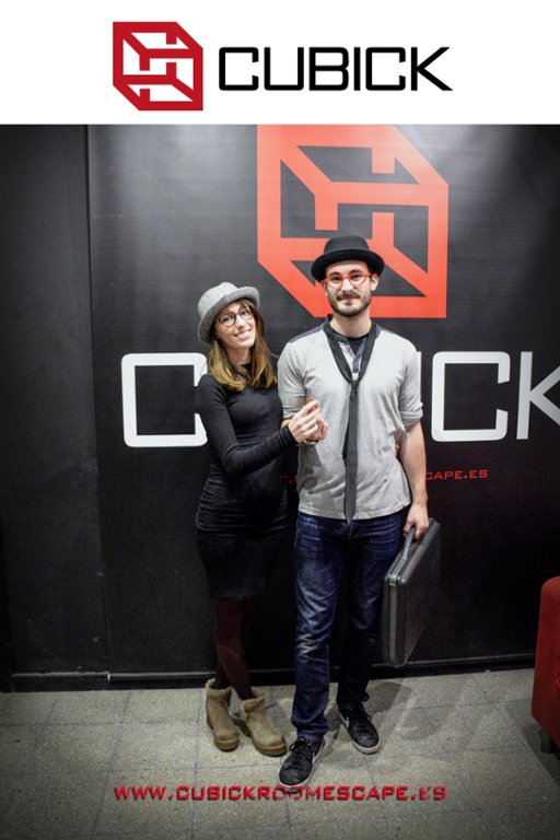 Cubickescape's tweet photo. ¡Valiente pareja visita #Cubick!
#roomescape #escaperoom #saladeescape #cubickroomescape https://t.co/rb2ewZOc2Z