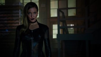 mauriiArango's tweet photo. #NoLaurelNoArrow @CW_Arrow @GBerlanti @mguggenheim @MericlesHappen @ARROWwriters @geoffjohns @briforsul Laurel is the only black canary https://t.co/upVgH2PtaE