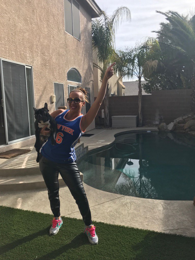 I'm officially a Nevada home owner!!! I'm soooo happy 🤗 https://t.co/bTLnl58x09