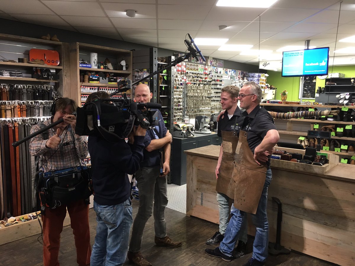 Gister en vandaag tv opnames gehad. Npo 2 !  Vader en zoon te zien 22 feb om 17.50 #ambacht#schoenmaker#feenstra#heerenveen
