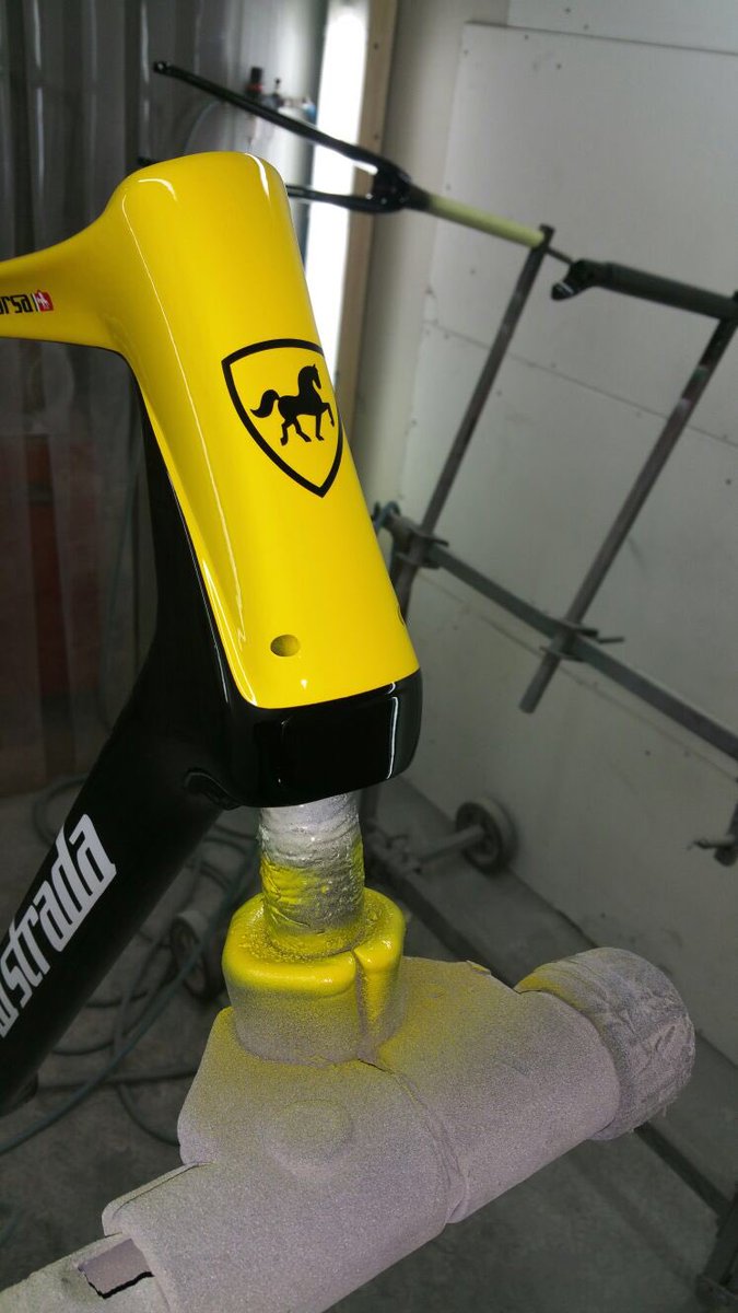 LaStradaBikes's tweet photo. Dit frame is de basis van de @TukkersnrdeTour editie van de nieuwe #lastradabike https://t.co/IaMcL1YcGu