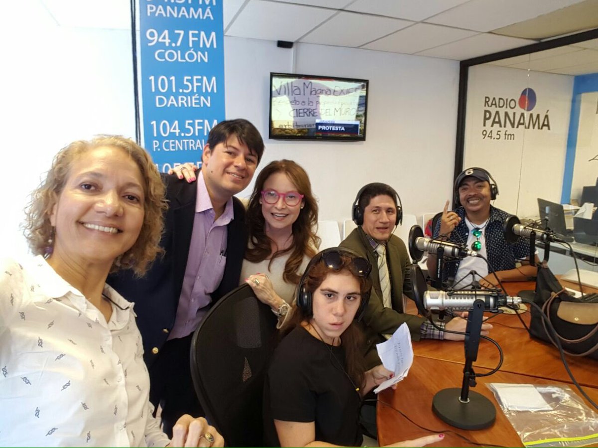 oreyesj1's tweet photo. En @radiopanama invitando a descargar @Interfaseio y ganar fantásticos premios #Interfaseio gracias por el apoyo https://t.co/ToSPh8WKy1