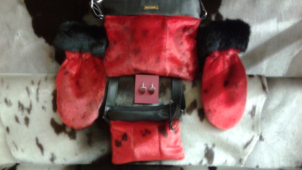 colemanscbrook's tweet photo. 12 more days till Valentines Day. Drop into the Gardens and check out our large variety of seal skin products just for her. https://t.co/ZH8AfKelzv
