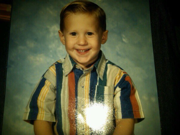 PaulKartelias's tweet photo. throwback to senior year. #seniorskipday #promweekend #whatisclass #ootd https://t.co/fgUhwWjpqW
