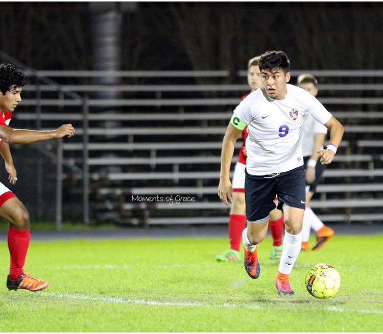 lgtxsoccer's tweet photo. Get well soon bro. @cruzcabreraa9 https://t.co/a2ldkR2kCi