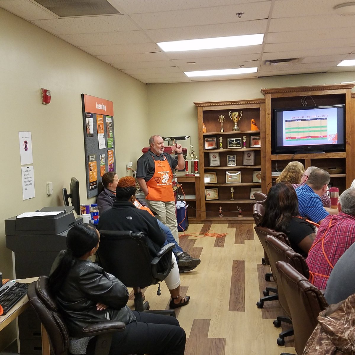 HuvalTHD93's tweet image. Thanks to @Brianthor1 and @wendellAbernat1 for growing the future leaders of the company. #advanceddevelopment #webleedorange
