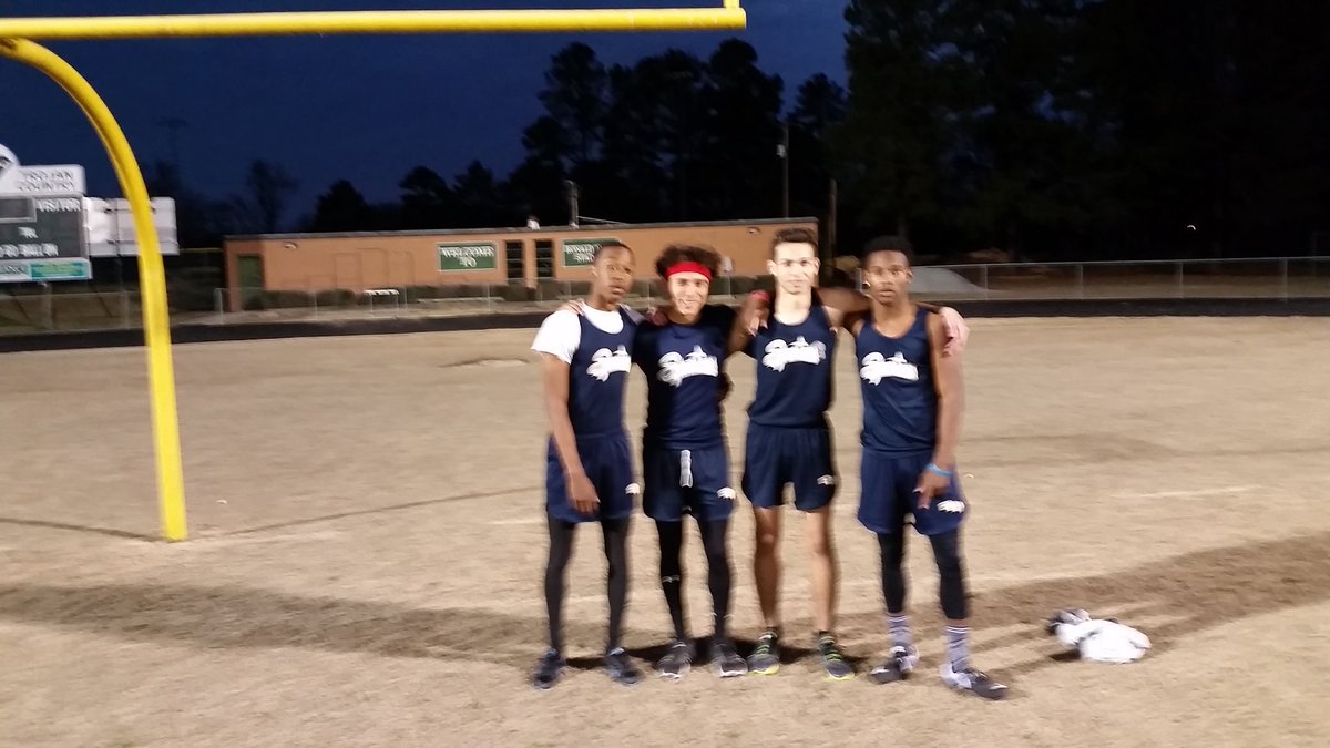 SssIndoor's tweet photo. Conference champ and State qualifiers in the Boys 4x400m. https://t.co/f2WdtaHOo6