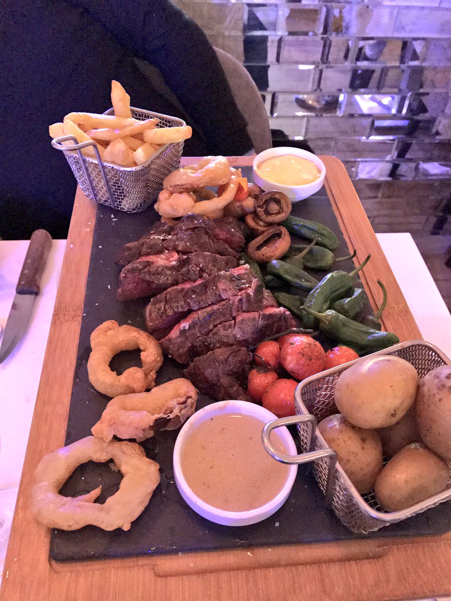 Incredible #chateaubriand tonight <a href="/LaSalaBanus/">La Sala</a> #steak #marbella #puertobanus