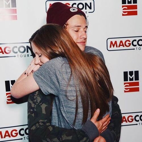 httpsm4dison's tweet photo. ❤🍀 Some day , i know, the best things wait , I'll meet them 🍀❤ #MAGCONArgentina2017 https://t.co/MDaZGc07zY
