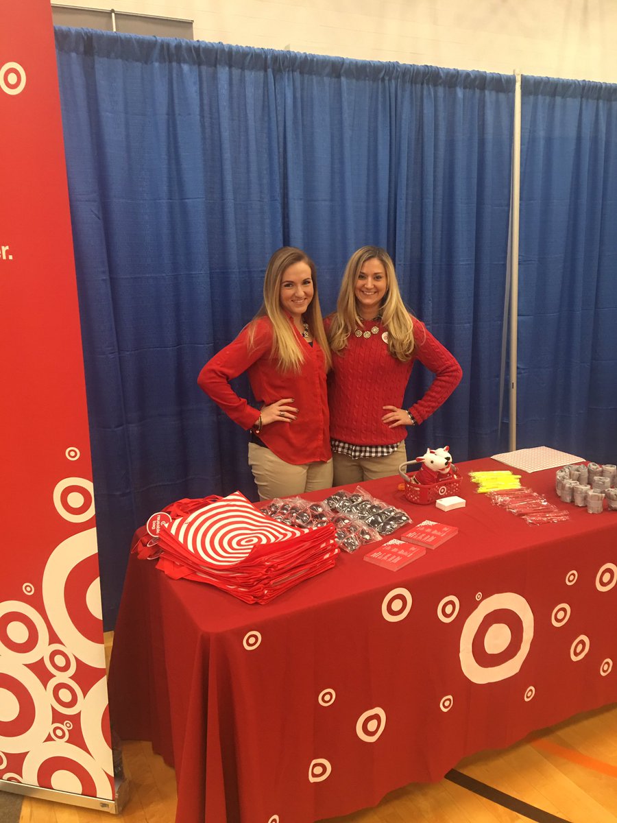 j4zellers's tweet photo. Shout out &amp; a thank you to these two great ladies for spending the afternoon recruiting future talent for @TargetCareers on UIUC campus!! https://t.co/qGGH860RXc
