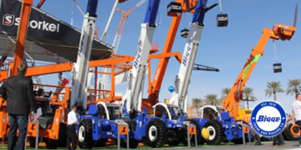 BiggeCrane's tweet photo. We can't wait for #ConExpoConAgg 2017: three years has been way too long! Here is a #tbt to #ConExpo 2014 #BiggeCrane #Xtreme #reachfork https://t.co/97ijAXhKmj