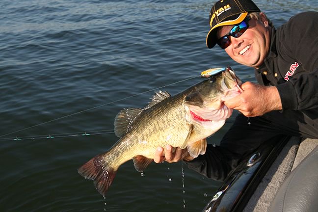 WFN's tweet photo. Top Lakes for Trophy #Bass in #California: https://t.co/8R7k4mdz64 @GameAndFishMag #Fishing https://t.co/8kxnaM2ika