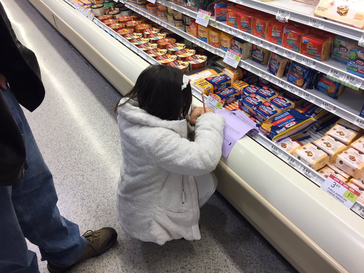 mr_giesler's tweet photo. @Publix at Mountain Park Plaza is packed with @GarrisonMill Greyhounds! #mathnightsuccess #howweroll #lovetoleadhere https://t.co/E9P5zh5Nrj
