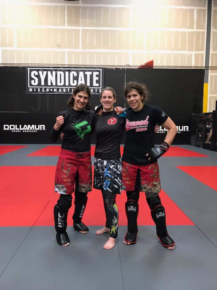 SerenaSouthpaw's tweet photo. Katie came to train w/ us & did #mma class & #bjj class led by @AlexandreKpitao then lunch @CafeZupas #fighterfriends #TheVoid https://t.co/UAJKmxClV7