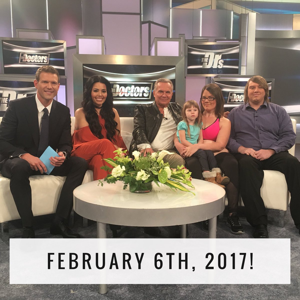 mandasmuffintop's tweet photo. I'm going to be on an episode of @TheDoctors this Monday, Feb 6! Stay tuned 😘 https://t.co/wnnhjc8JmD