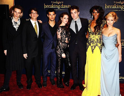 robsforks's tweet photo. Saudades desse cast único, lindo, maravilhoso e eterno. Amo muito. #TwilightCast 💗 https://t.co/2PKjAScYKh
