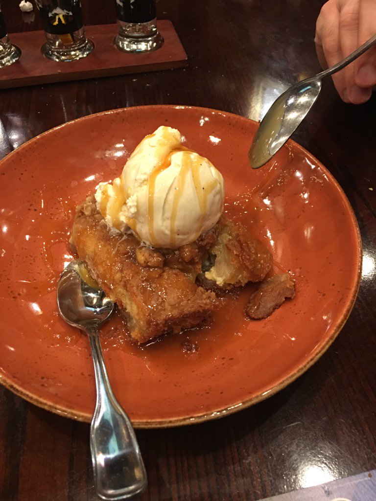 Danielle talked us into the apple cobbler.....and we are so happy she did 😍😍😍 @HardRock_STL